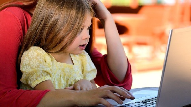 jak odciągnąć dziecko od komputera